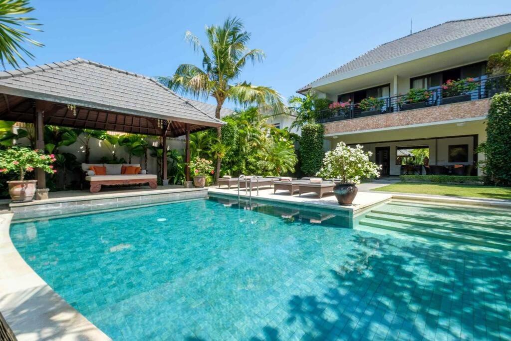 Kejora Beachfront Estate Sanur -Stunning Villa Eleven Bagian luar foto