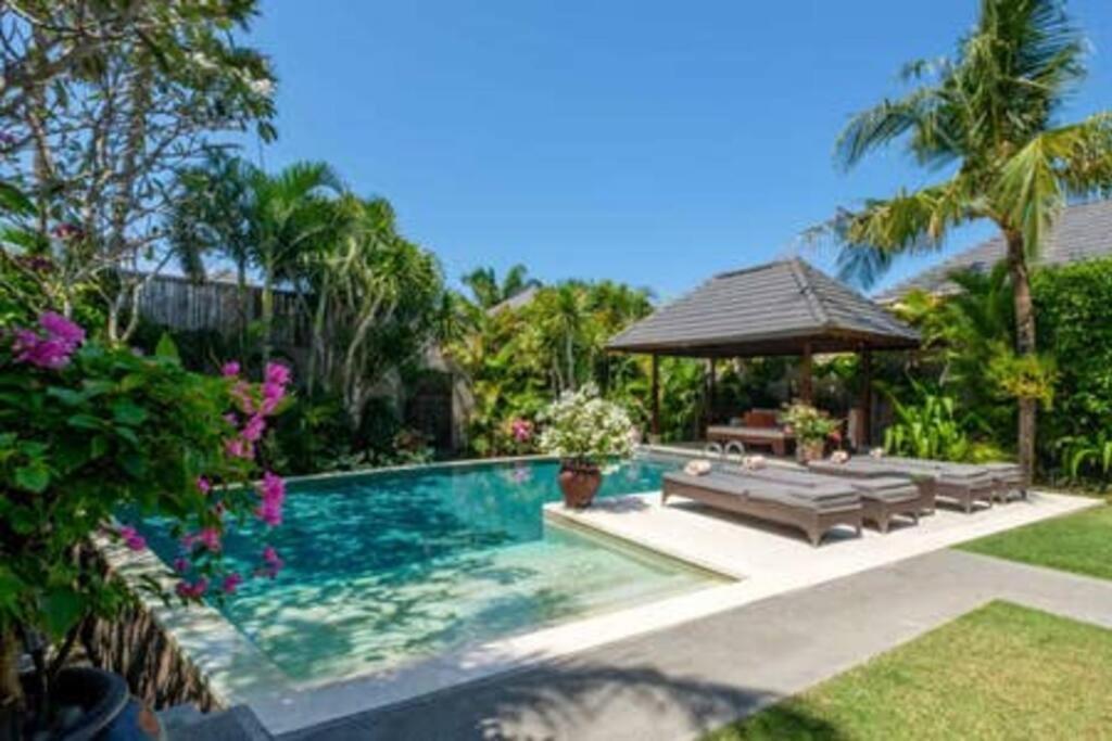 Kejora Beachfront Estate Sanur -Stunning Villa Eleven Bagian luar foto