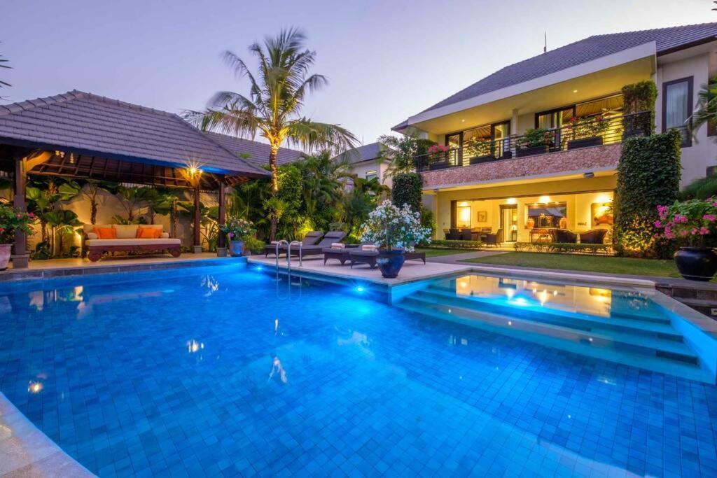 Kejora Beachfront Estate Sanur -Stunning Villa Eleven Bagian luar foto